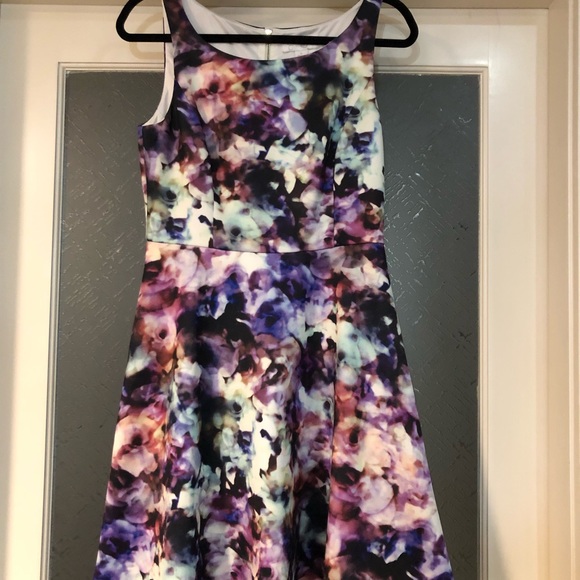Jessica Simpson super flattering dress size 6 - Picture 1 of 6
